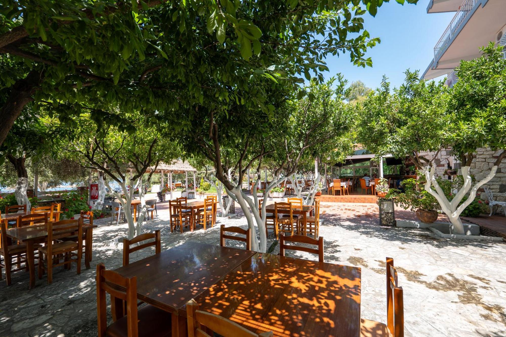 Hotel Nika Radhime Ngoại thất bức ảnh