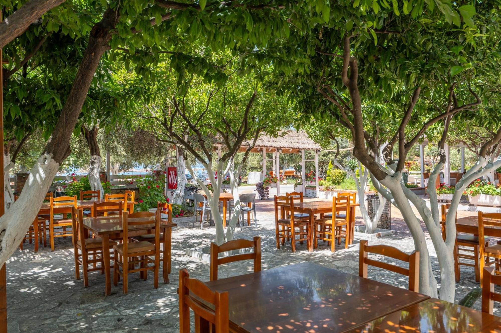 Hotel Nika Radhime Ngoại thất bức ảnh