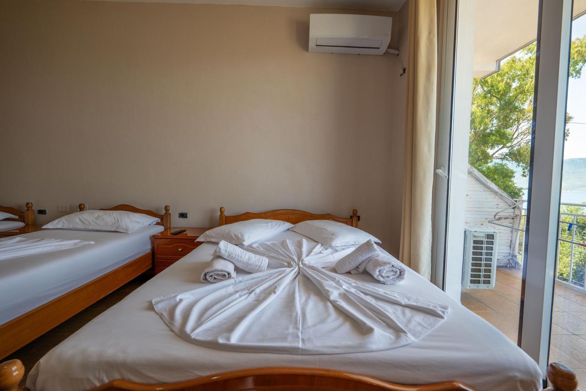 Hotel Nika Radhime Ngoại thất bức ảnh